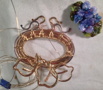 how to make a art nouveau pendant with wire weaving 